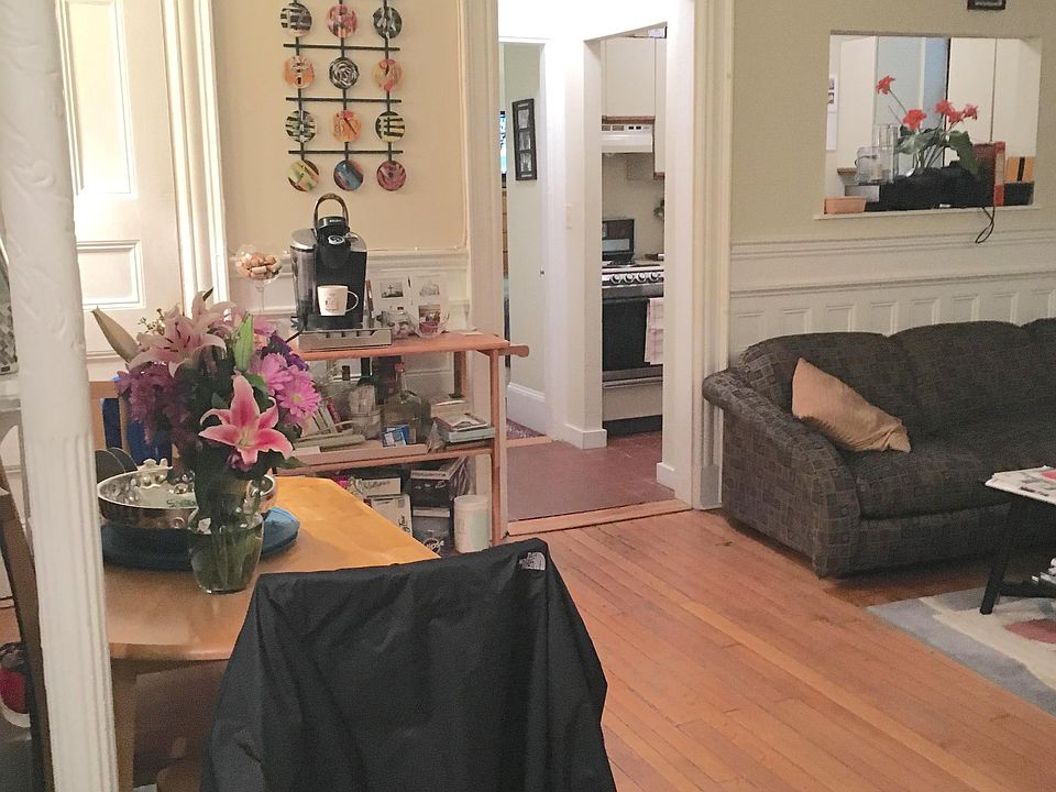 2nd image of 362 Commonwealth Ave #1BB