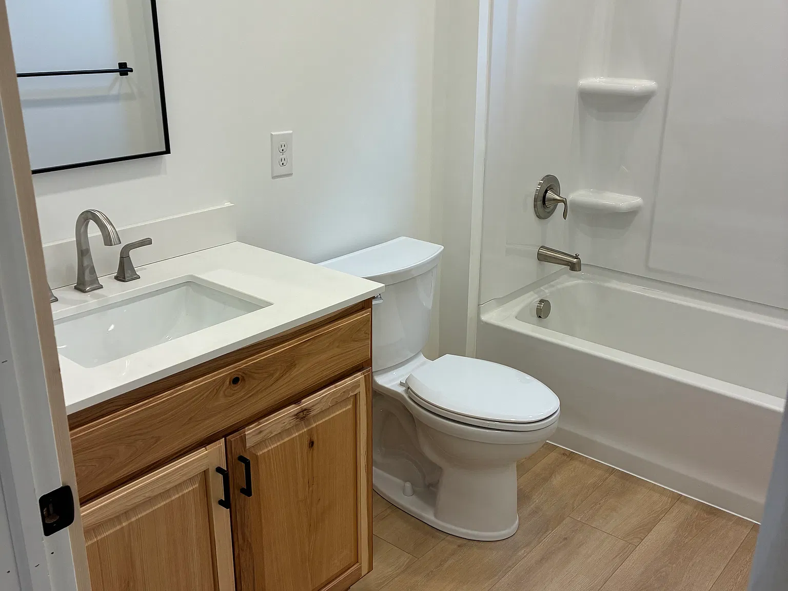 2 bed, 1.5 bath, 1300 sqft, $1,250 — Photo 4