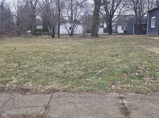 218 E Douglas St, Greenfield, IN 46140