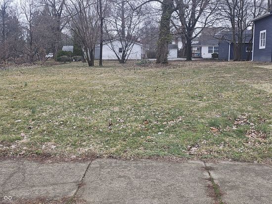 210 E Douglas St, Greenfield, IN 46140