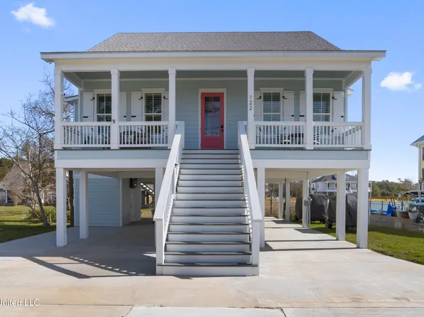 122 Aiken Rd, Waveland, MS 39576