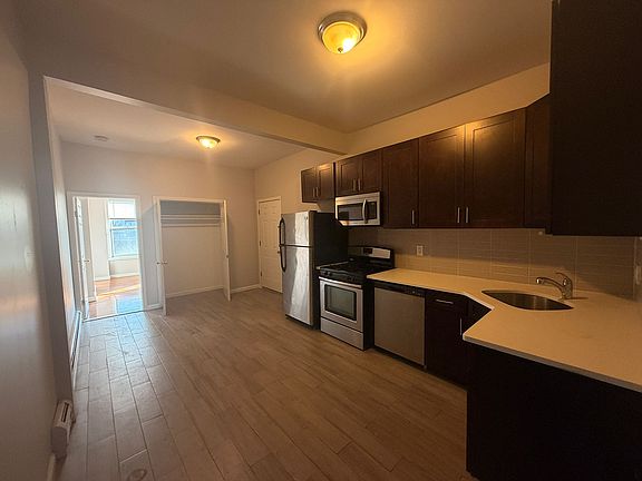 3rd image of 96 Wayne St #8E