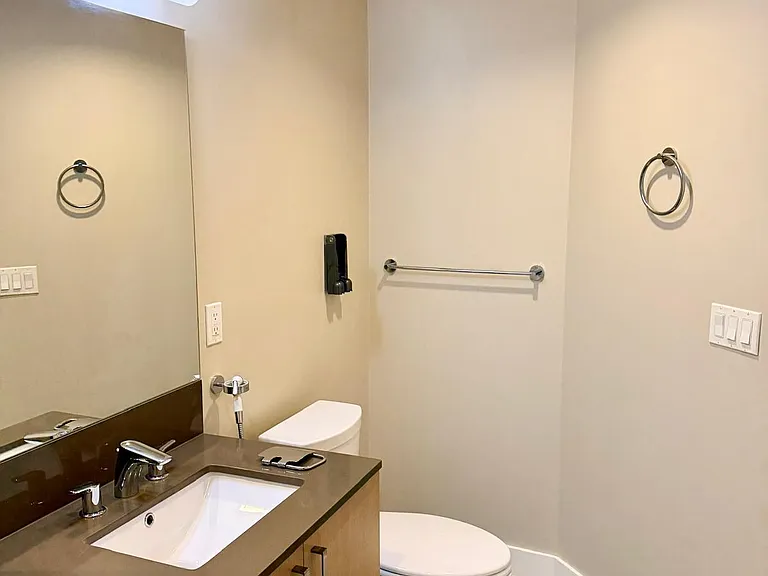 10033 River Dr #111 — Photo 16