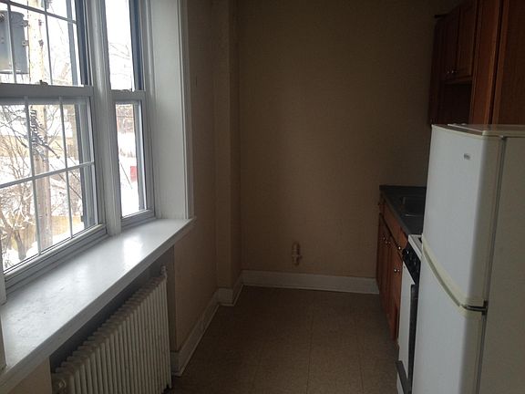 5th image of 19 Hodge Ave APT 11