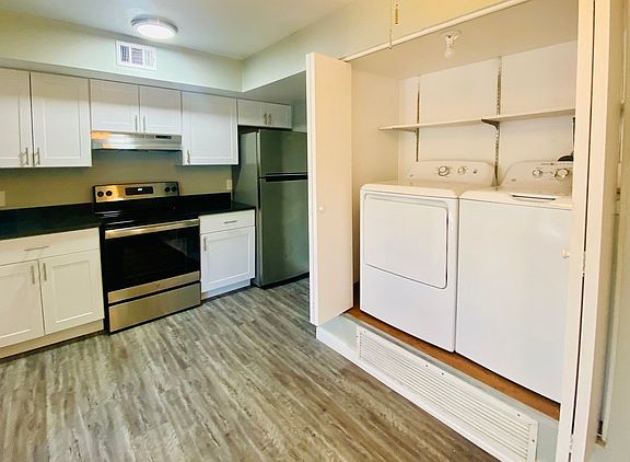 3rd image of 337 S Railroad Ave #337