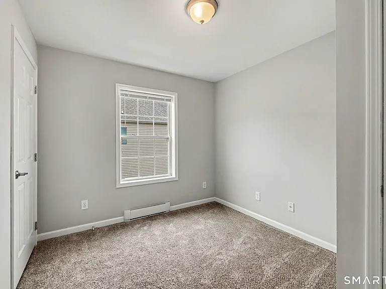 149 S Main St #D — Photo 31