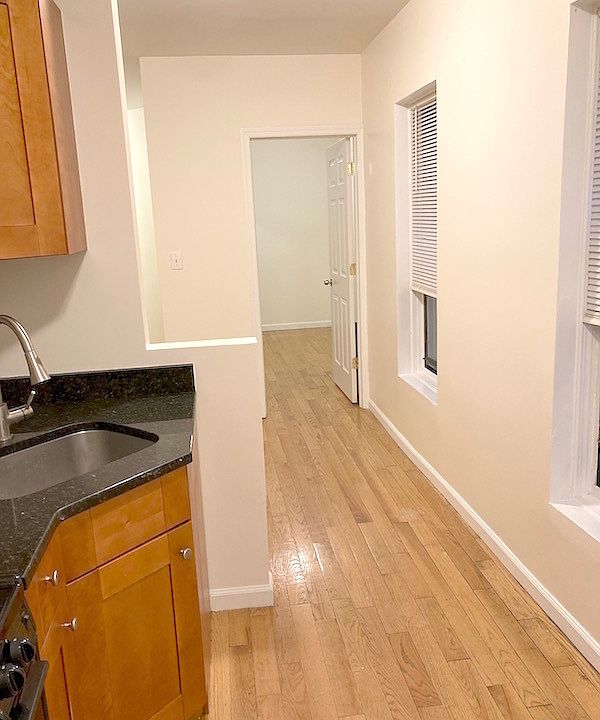 1st image of 454 W 36th St #5E
