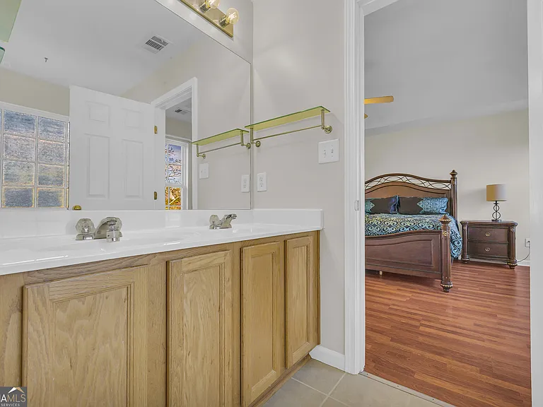 494 Bishop Ct — Photo 14