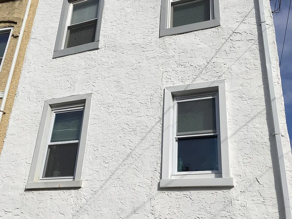360 E Hector St