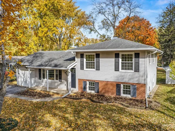 5S453 Tartan Ln, Naperville, IL 60563