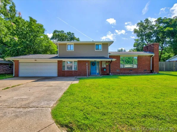 1708 Arbor Dr, Bartlesville, OK 74006