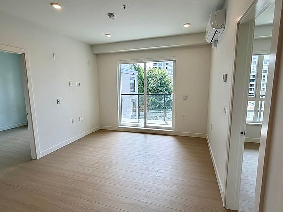 2nd image of 82 1st St #426