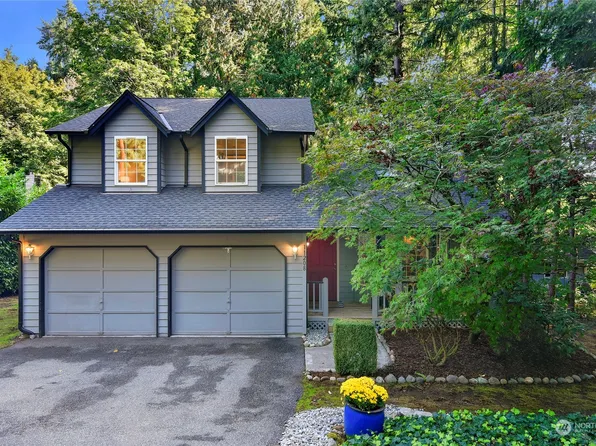 11208 Parkhill Place NE, Bainbridge Island, WA 98110