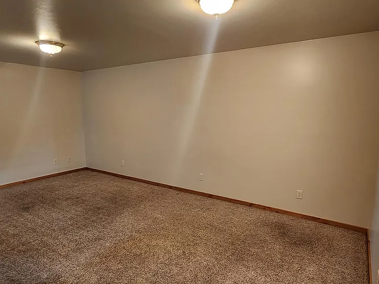 81 10th St #3-1 — Photo 7