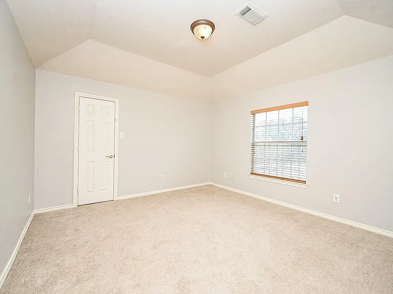 8135 Cove Timbers Ln — Photo 20