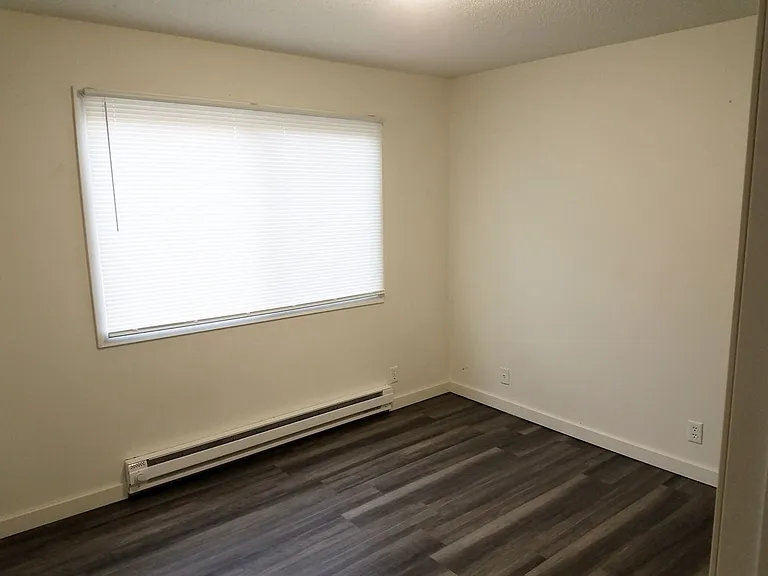 1438 Rose St — Photo 6