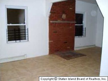 4th image of 106 Holland Ave