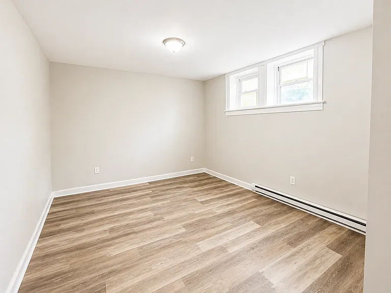 214-218 W Market St #BASEMENT — Photo 3
