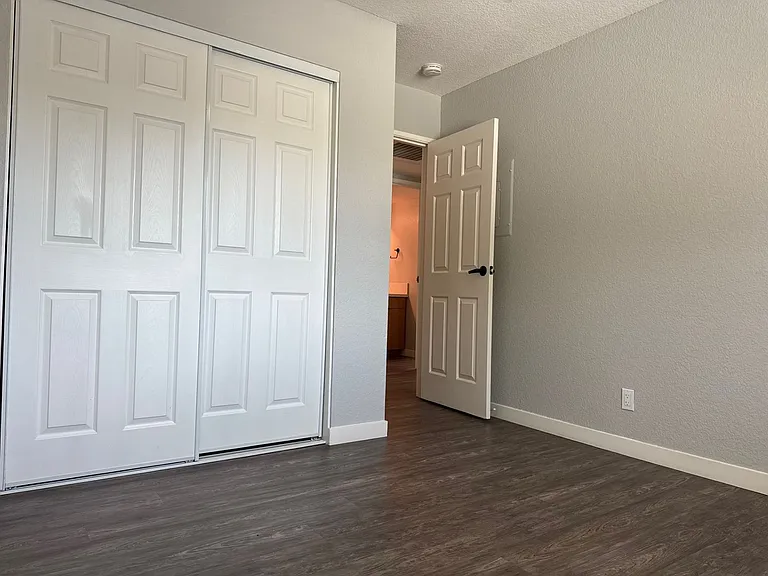Corona Pointe Resort — Photo 195