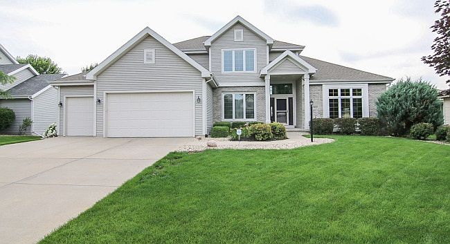 1st image of 3028 Hartwicke Dr