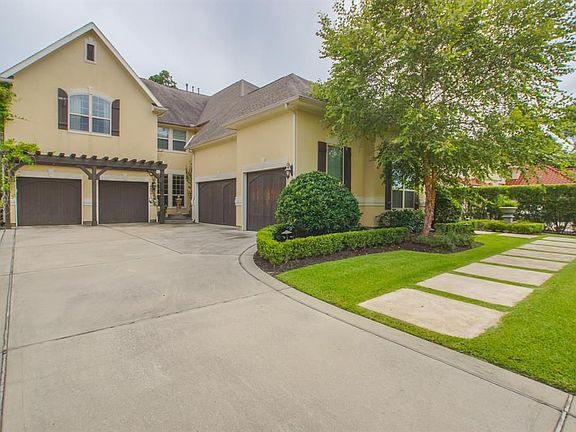 4th image of 107 E Black Knight Dr