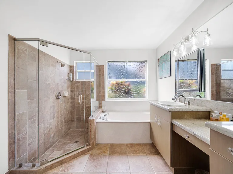13064 Meadowbreeze Dr — Photo 14