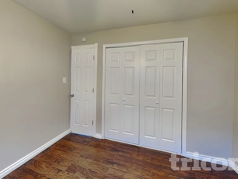 15202 Highland Ave — Photo 9