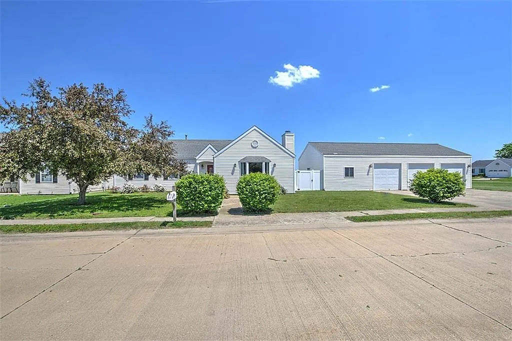550 Lee Sturgis Dr photo 1