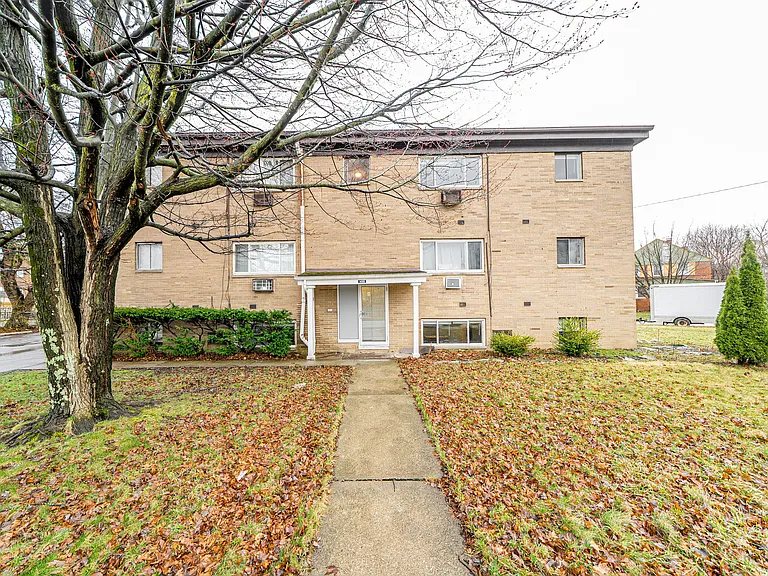 14918 Milverton Rd #4 — Photo 1