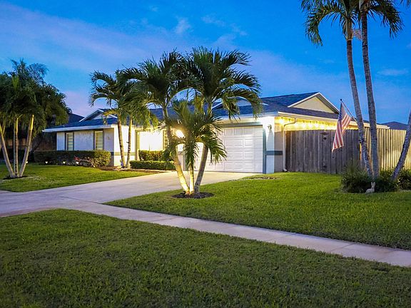 3rd image of 351 La Mancha Avenue