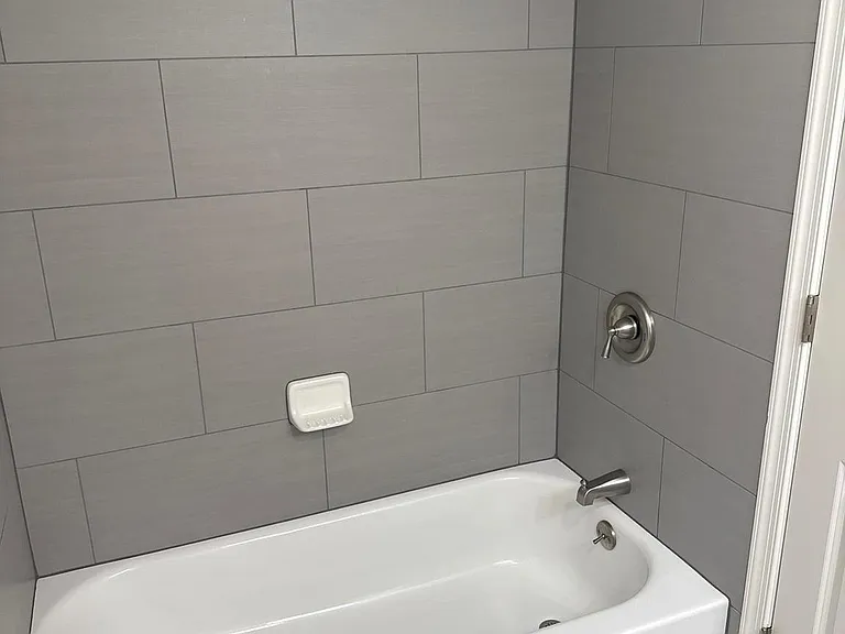 380 Broadview Ave #2 — Photo 17