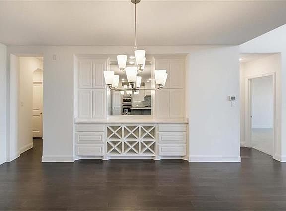 4th image of 313 Village Creek Dr