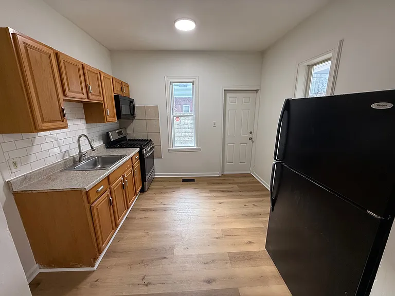 1338 S Myrtlewood St — Photo 4