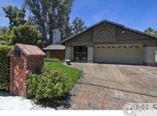 5335 Calatrana Dr, Woodland Hills, CA 91364