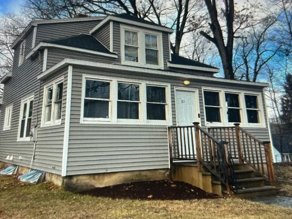 221 Harvard Ave, Athol, MA 01331