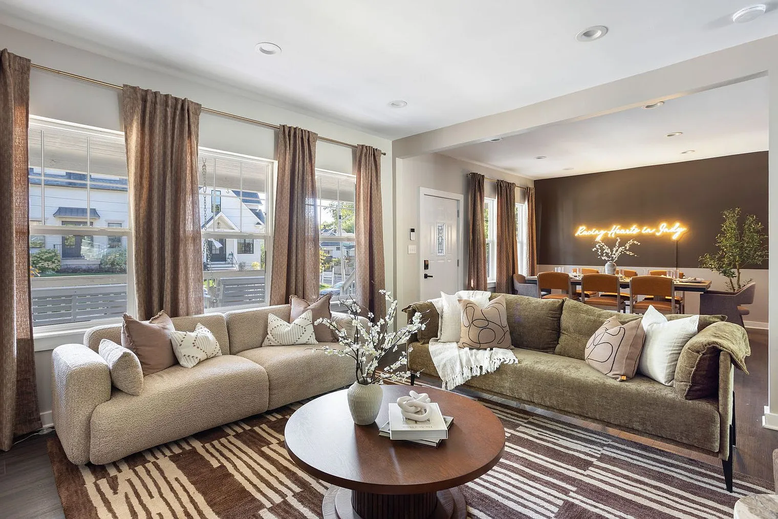 4 bed, 2.0 bath, $8,036 — Photo 4
