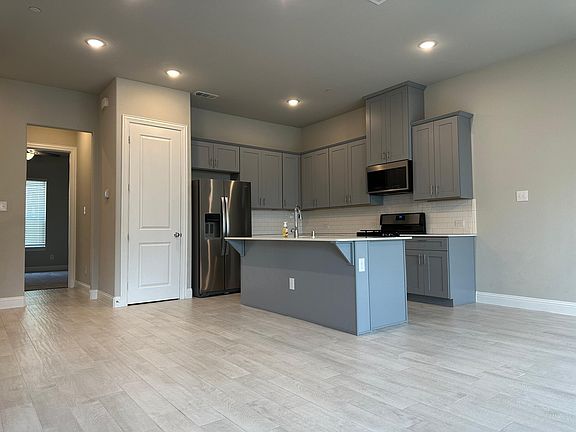 4th image of 4135 Wetstone Ln