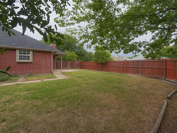4th image of 10401 Hampton Ct