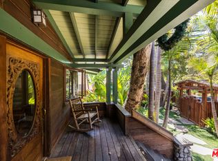 454 E Rustic Rd, Santa Monica, CA 90402