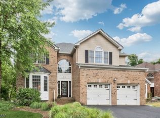 31 Windemere Ct, Whippany, NJ 07981