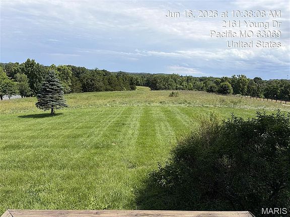 4th image of 2161 Young Rd