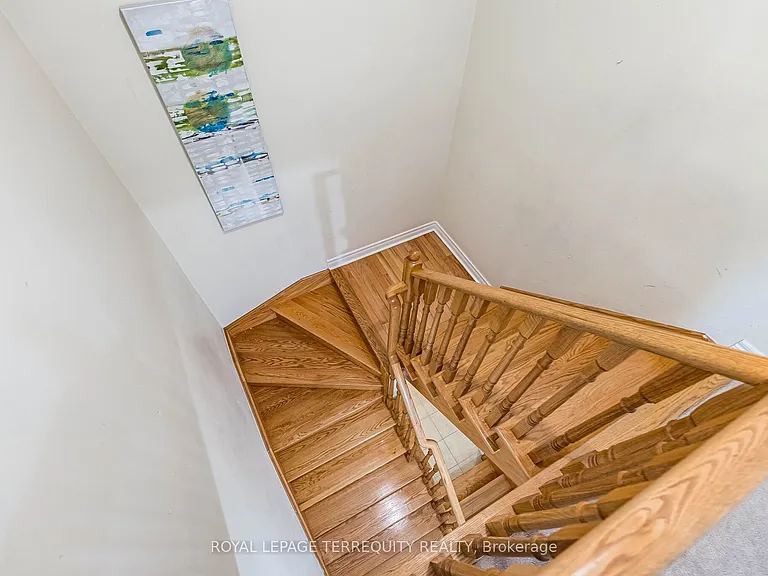 3926 Candlelight Dr — Photo 33