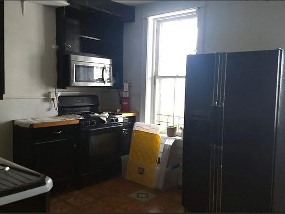 5th image of 78 Benkard Ave APT 2