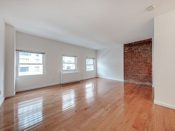 3rd image of 350 W 14th St APT 5G