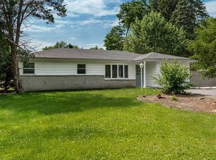 8202 Bobolink Dr, Machesney Park, IL 61115