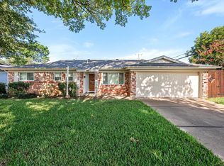 1137 Irwin Dr, Hurst, TX 76053