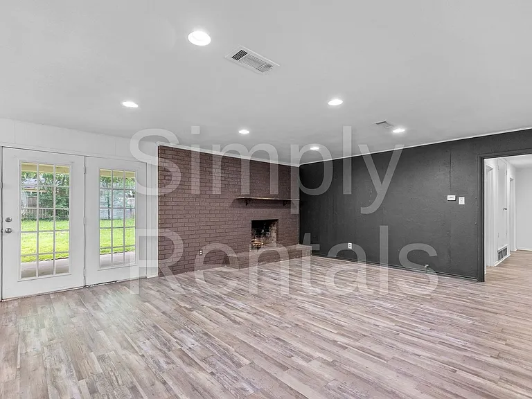 705 Plano St — Photo 19