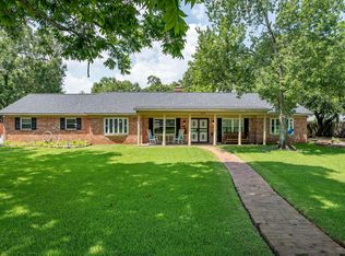 1800 Oak Shadows St, Baytown, TX 77520