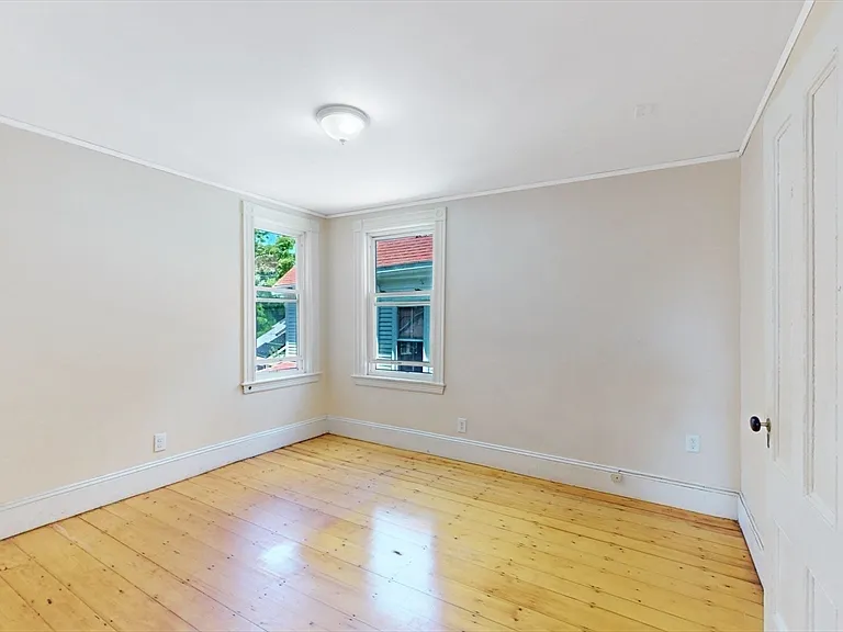32 Thornton St #2 — Photo 12
