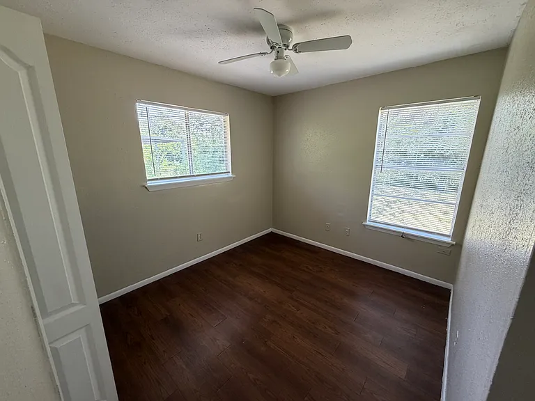 211 Baldwin Ave #203 — Photo 3